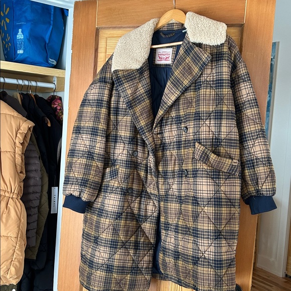 Levi's Jackets & Blazers - Levi’s Quilted Plaid Double Breasted Fleece Jacket with Cream Collar L